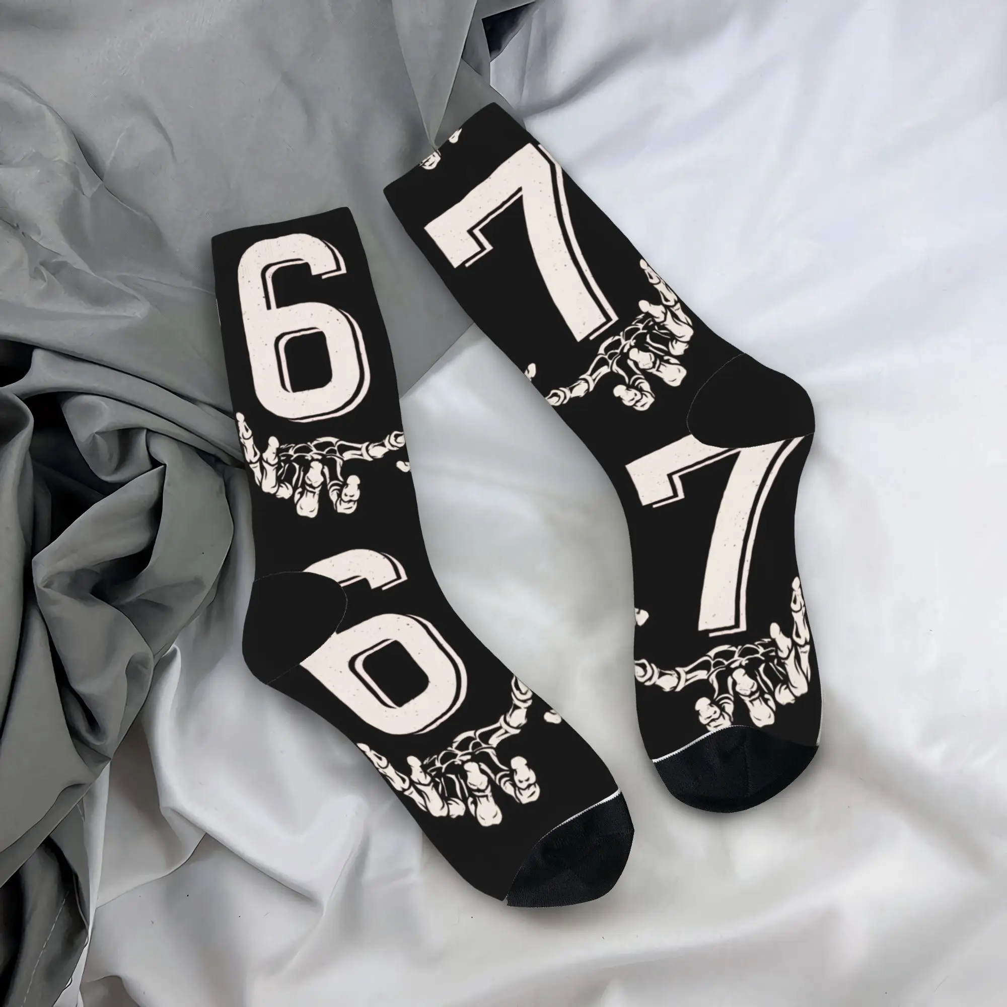 Kaos Kaki Lucu 67 Meme Gen Alpha Slang Skeletal Hands Stoking Musim Dingin Anti Wanita Pria Kaos Kaki Lembut Bernapas Kaos Kaki Lari