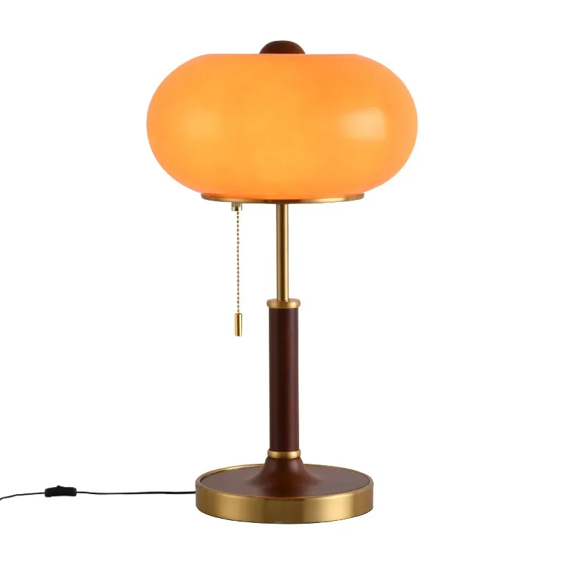 Desk lamp, bedside high-end light luxury, living room, study, hotel project, model room, vertical table lamp