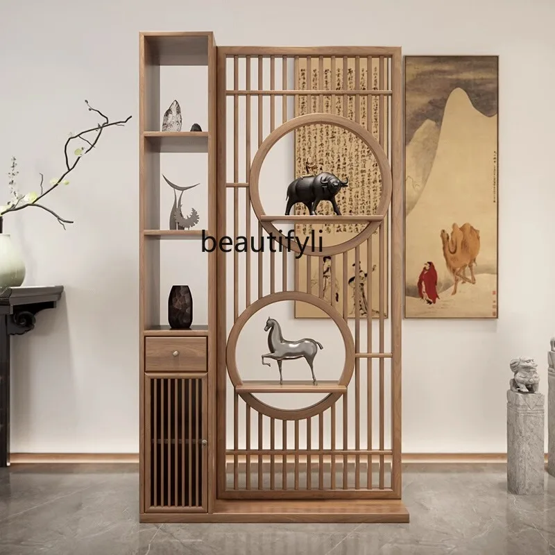 New Chinese-style entry solid wood screen partitions the living room, and the door blocks the walnut modern simple bedroom