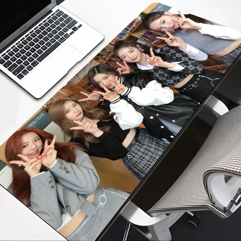 KPOP ITZY Mouse Pad Hot Sales mause pads all might Office Mice Gamer Soft mause pads Gaming Large Deak Mat 700x300mm cs lol pubg