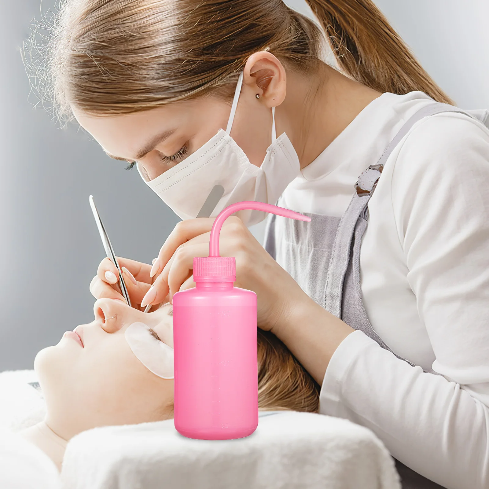 

2Pcs Plastic Squeeze Bottles for Liquids 250Ml Eyelash Water Bottle with Scale Reusable Washing Bottle for Salon Home Use