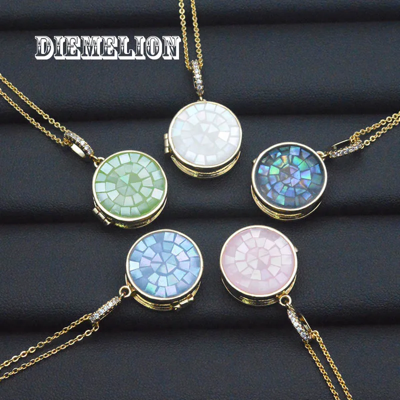 Trendy 18K Gold Plated Natural MOP Shell Openable Round Phase Box Lockets Necklace Photo Frame Charm Necklace for Women