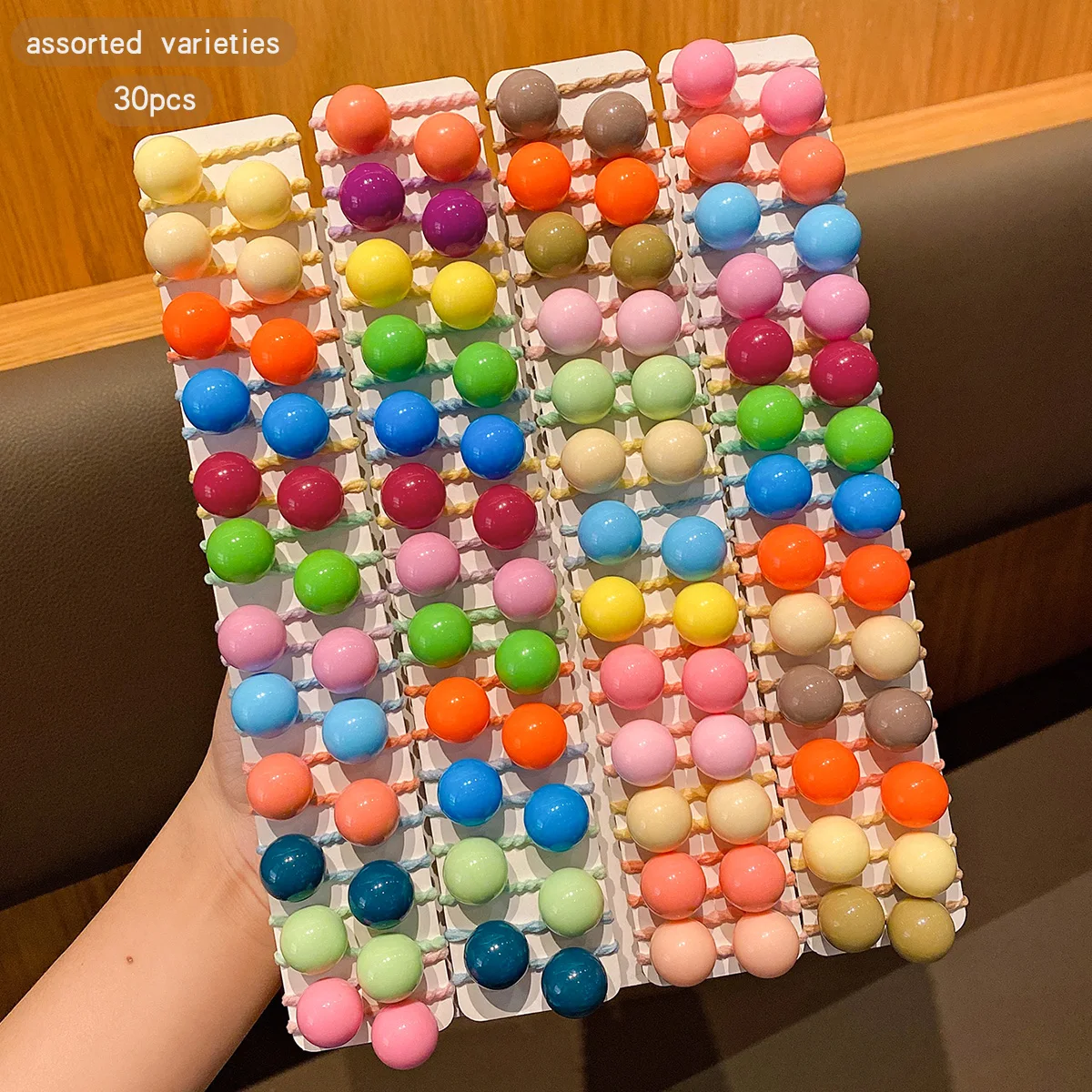 30-Farben-Stirnband mit zufälligem Ball und süßem und stilvollem Gummiband-Haarschmuck im Knopfs til, geeignet für den täglichen Gebrauch