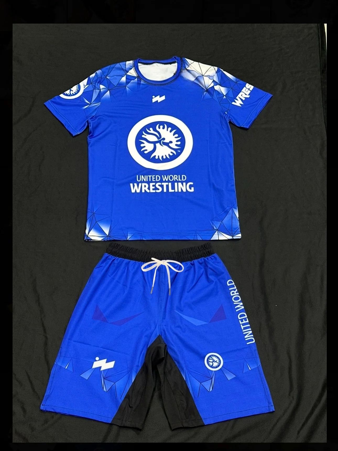 Wrestling-Sportset für Erwachsene und Kinder, schnell trocknend, atmungsaktiv, Rashguard-T-Shirts und Shorts, Trainings- und Kampfsportbekleidung – Detail 10