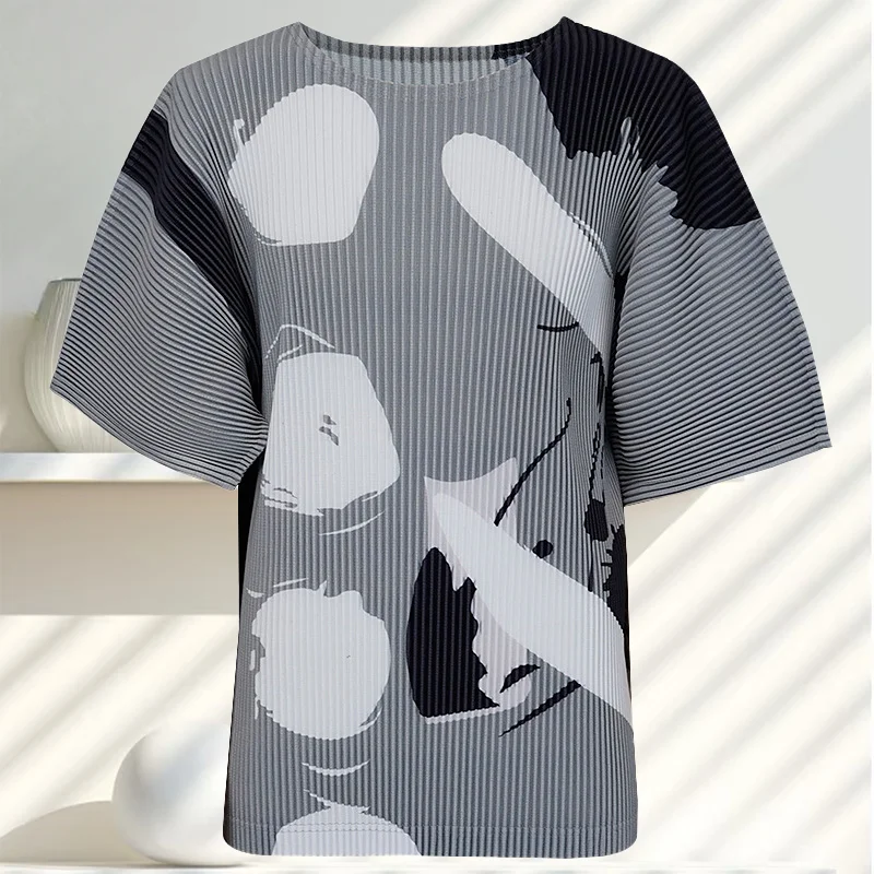 

Miyake Pleated Printed T-shirt Casual 2025 Summer New Large Size Round Neck Men's Pleated Short-sleeved Tops Men's Tide Clothing