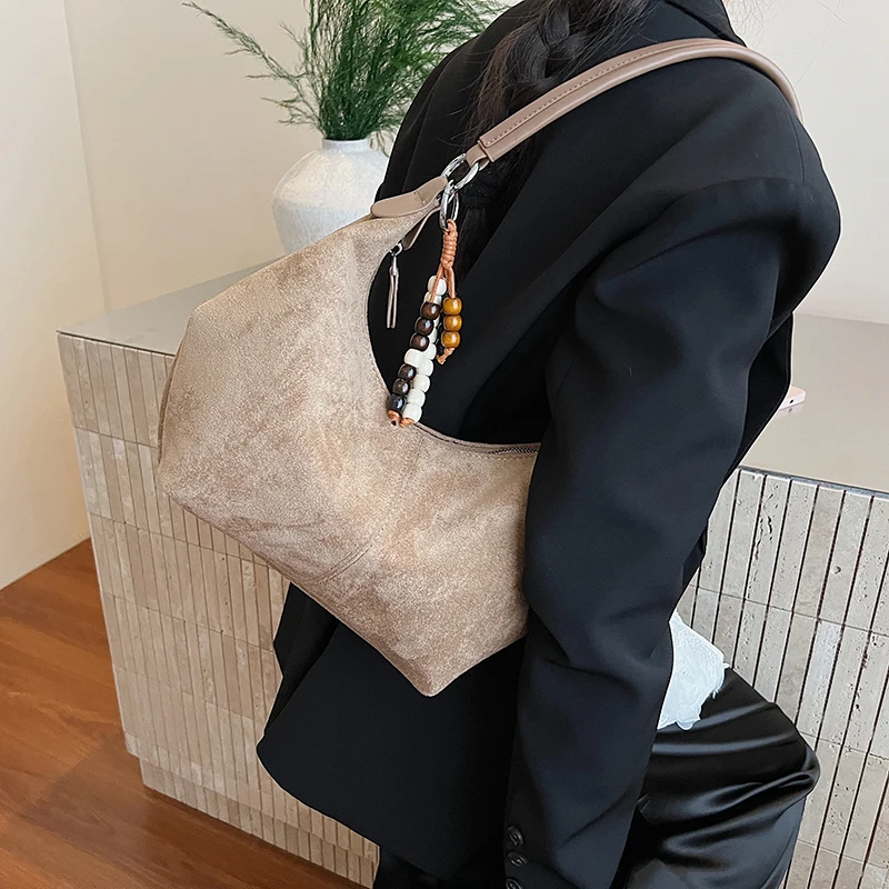 النمط الفرنسي حقيبة كتف تحت الإبط 2025 جديد الخريف الشتاء حقيبة يد خمر جلد الغزال الناعم الإناث الكتف حقيبة كروسبودي المتشرد #3