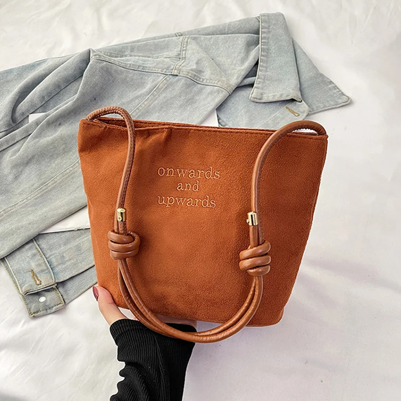 Damen-Handtasche aus Wildleder mit großer Kapazität und Buchstabenmuster, magnetische Schnalle, Samt, PU-Unterarmtasche im Retro-koreanischen Stil – Detail 24