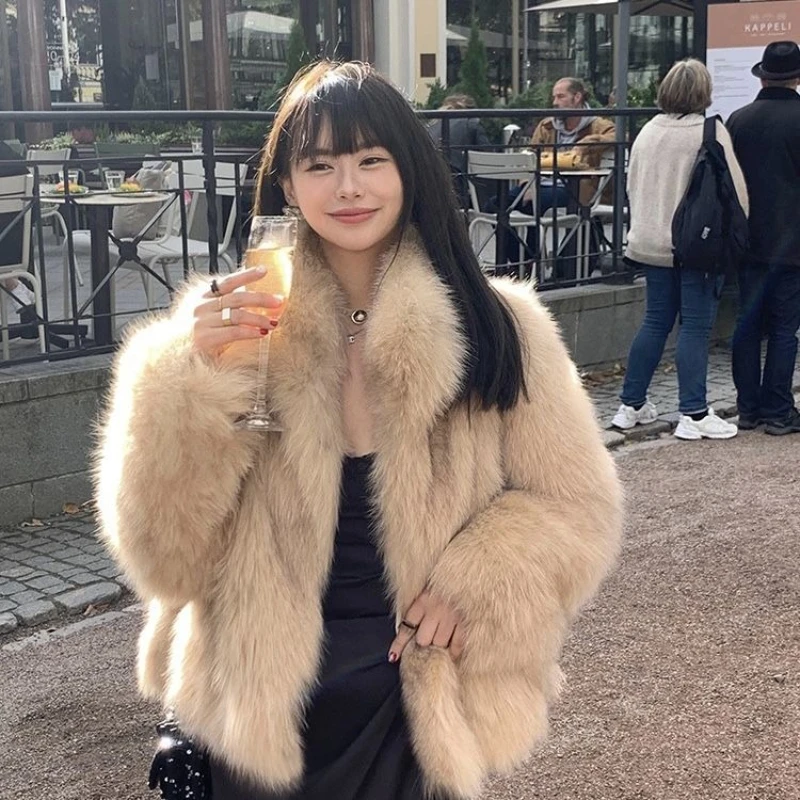 New Autumn Winter Warm Women Faux Fur Coat Loose Black White Plush Coat Female Fur Jacket