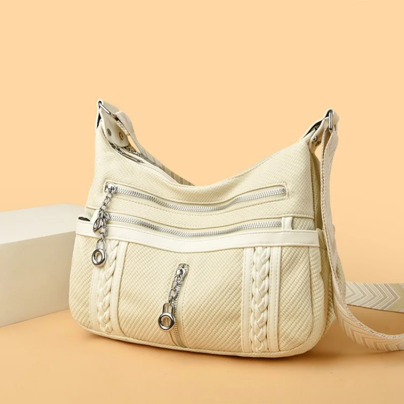 

Popular Women's Handbag With Elegant Leather Finish, Classic Design Featuring Gold Hardware By Luxury Brand