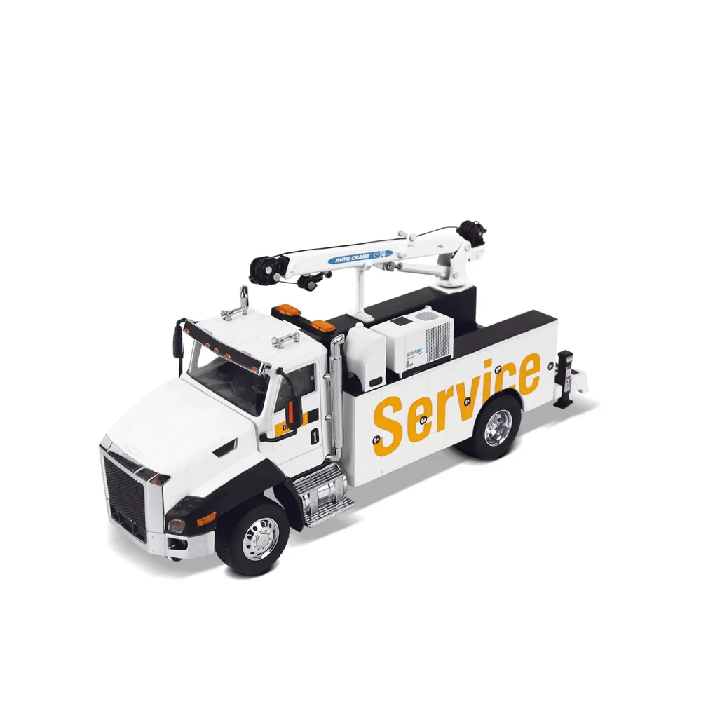 

Масштабная модель сервисного грузовика CT660 1:50 с аппаратом для сварки, белая, подарочная игрушка, коллекционная модель инженерной техники, DieCast Masters DM 85785