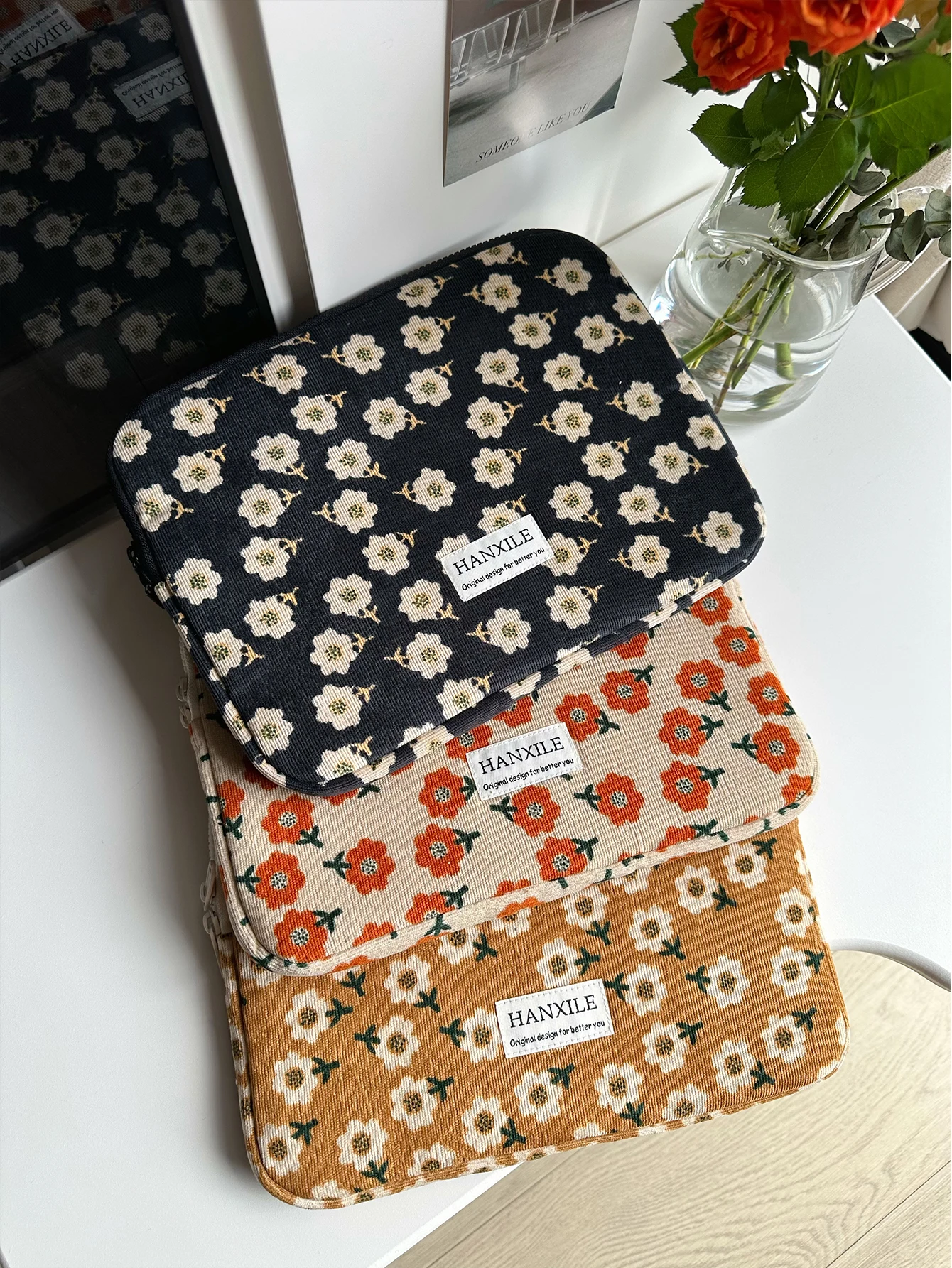 Retro Corduroy Floral Laptop Sleeve Bag, Universal Portable Storage Case for Laptop & Tablet, 10 11 13 14 15 15.6 Inch