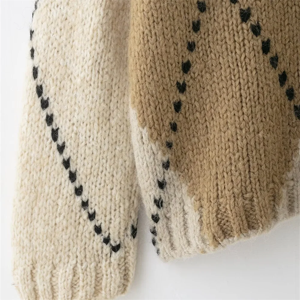 2025 겨울 신상 여성 패션 캐주얼 다용도 루즈 라운드넥 긴팔 풀오버 다이아몬드 패턴 니트 스웨터