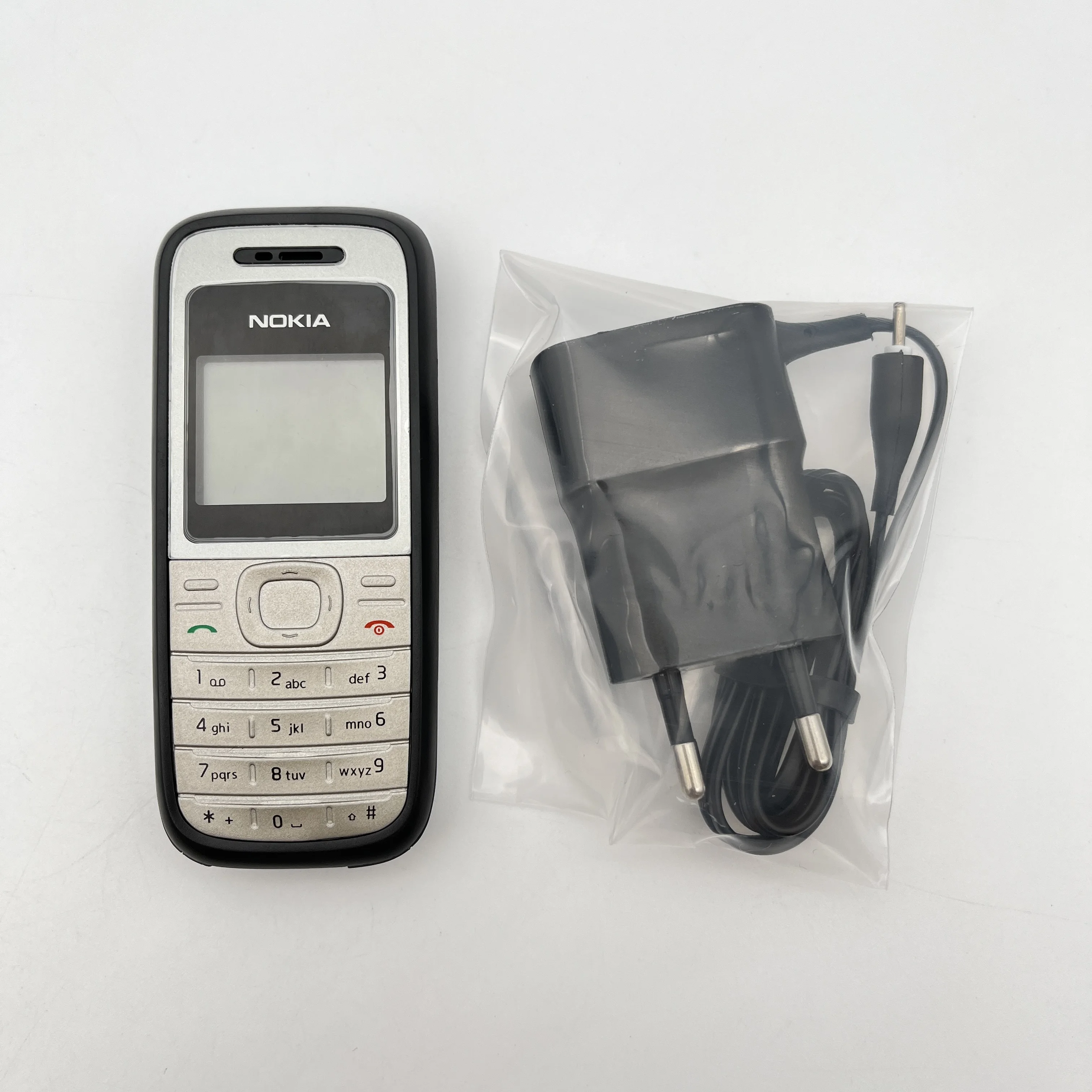 هاتف Nokia 1200 مكبر الصوت المجدد غير مقفول، لوحة المفاتيح العبرية العربية الروسية، حالة جيدة