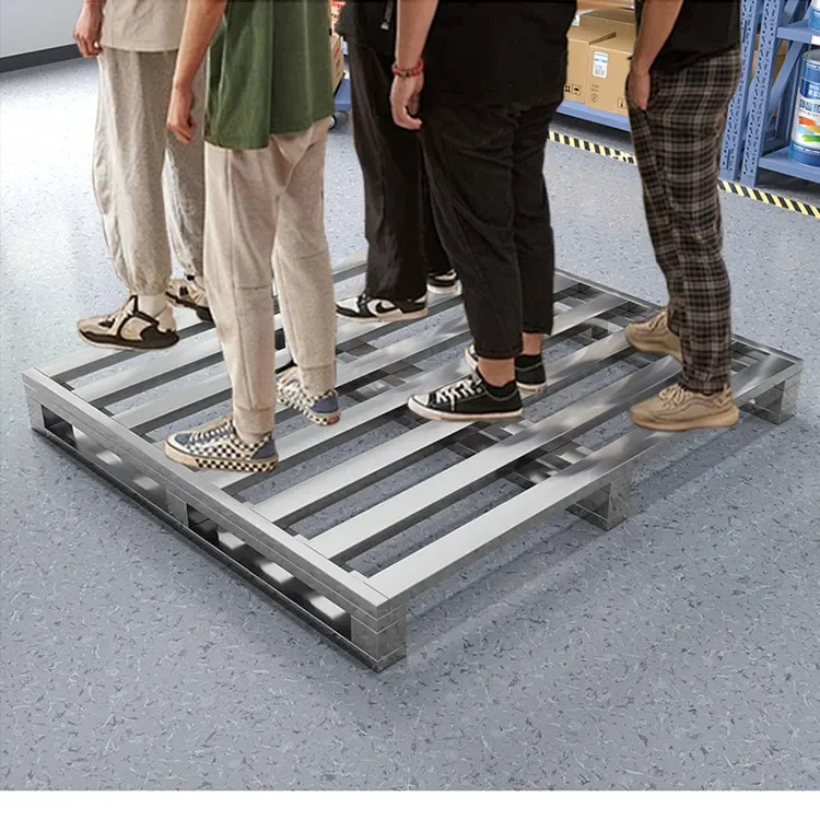 Stainless steel pallet forklift into the fork on all sides Warehouse logistics industrial backing plate Ground stacking pallet