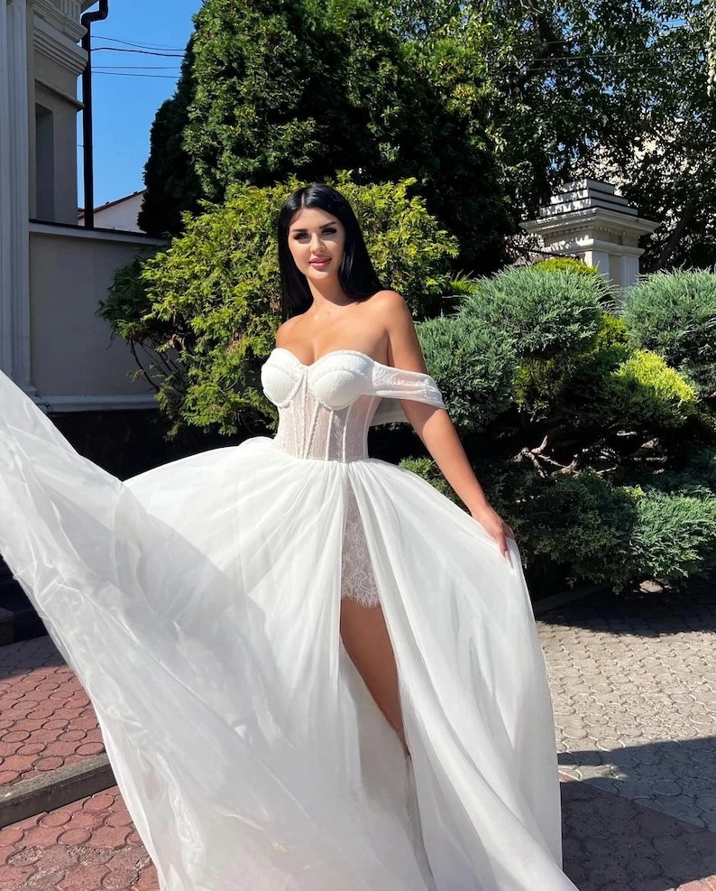 Tulle Beach Corset Wedding Dress Off The Shoulder Wedding Dress A Line Dress Ball Gown Simple Wedding Dresses for Womenbride