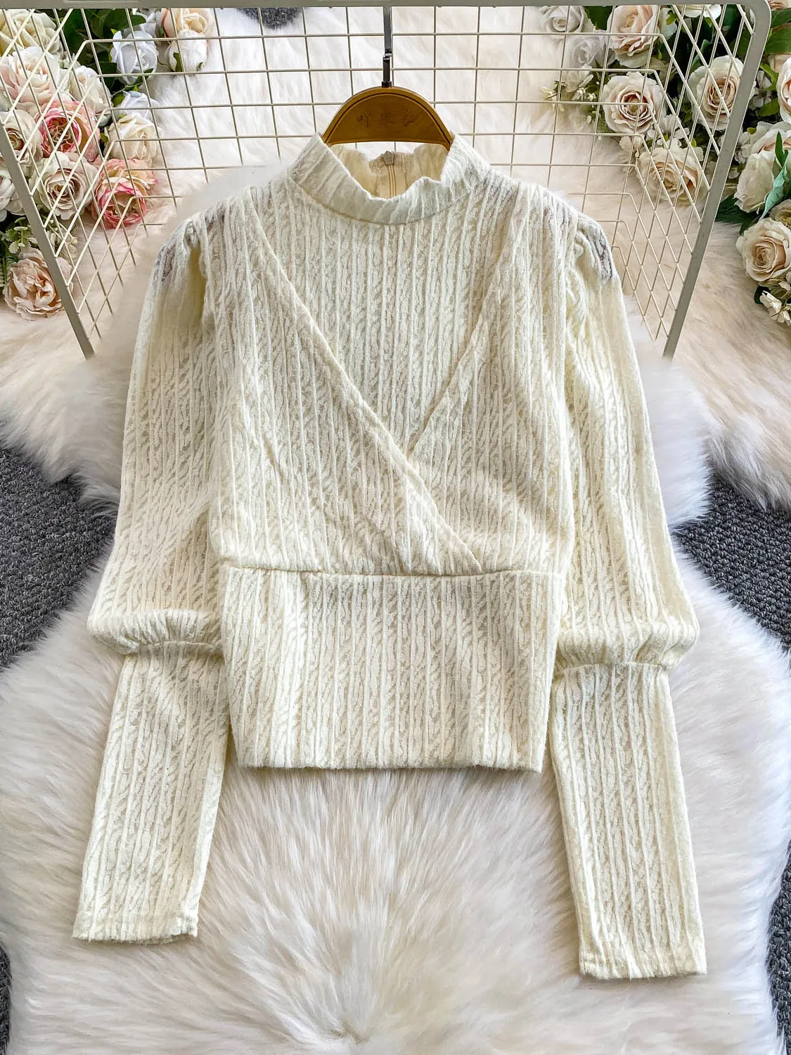 

Ele Fce Lace f High Collar eep Sve T-irt Women's Autumn Winter Faion Design Cross Base Top