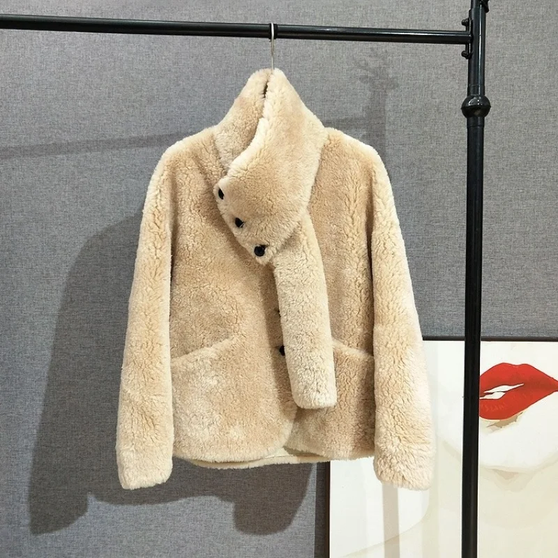 انفصال وشاح الفراء سترة الشباب نمط المرأة الصوف الفراء الأغنام شيرلينغ الدافئة 2025 معطف الشتاء JT530