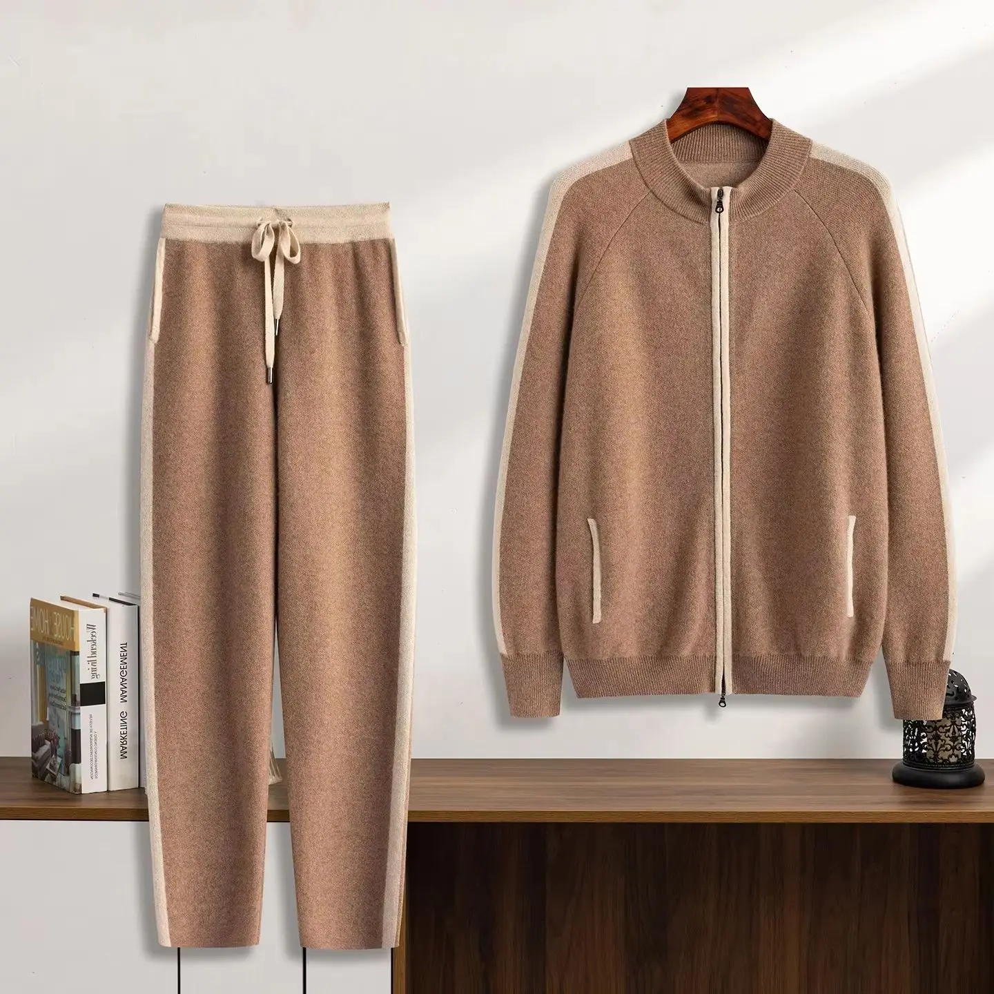 Autumn and winter new cashmere sweater men's padded zipper cardigan suit sports casual cashmere knit bottoming shirt.