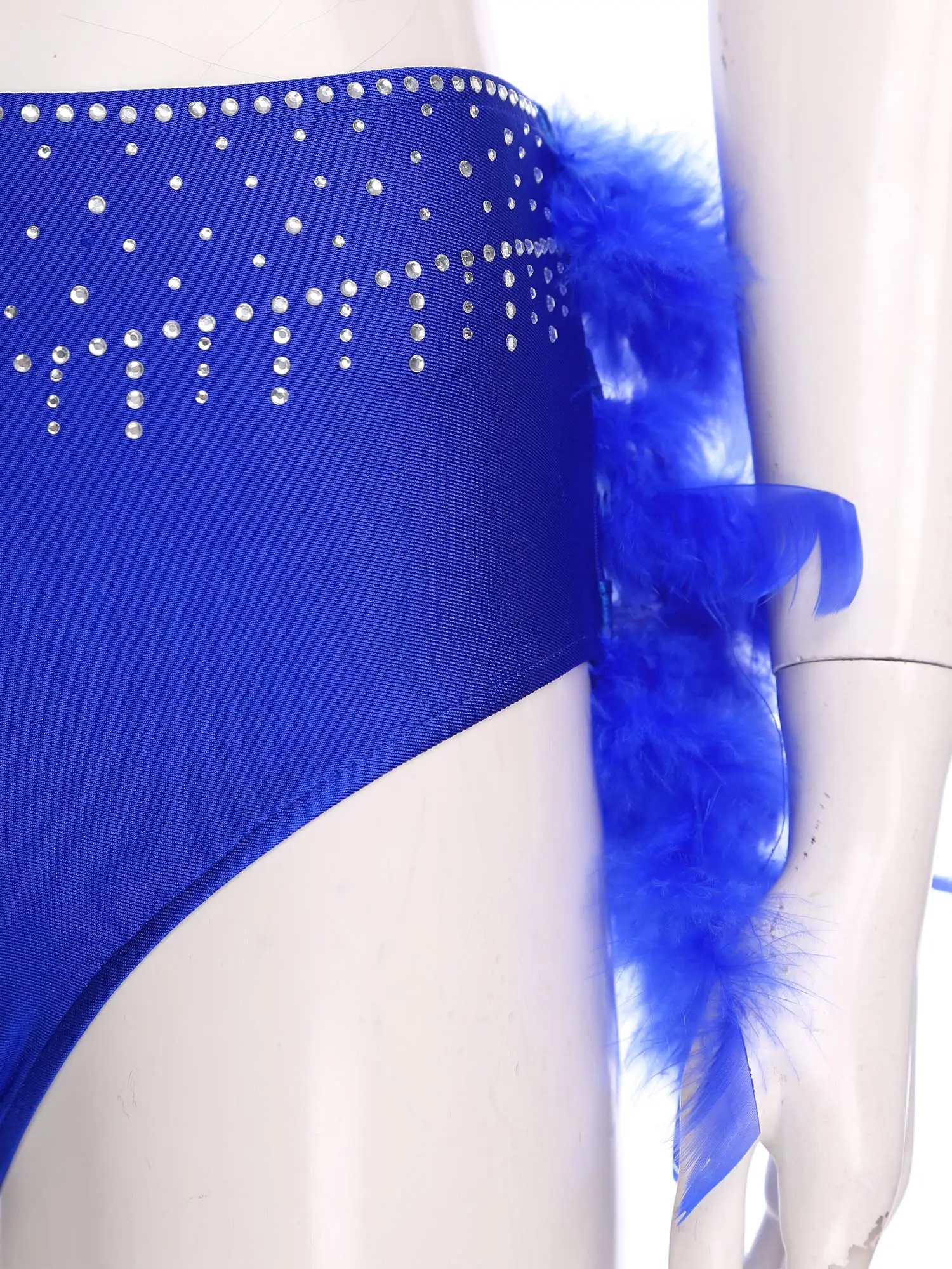 レディース シャイニー ラインストーン ラテンダンス衣装 ワンショルダー 長袖 クロップトップ フェザーブーティーショーツ付き チャチャタンゴダンスウェア