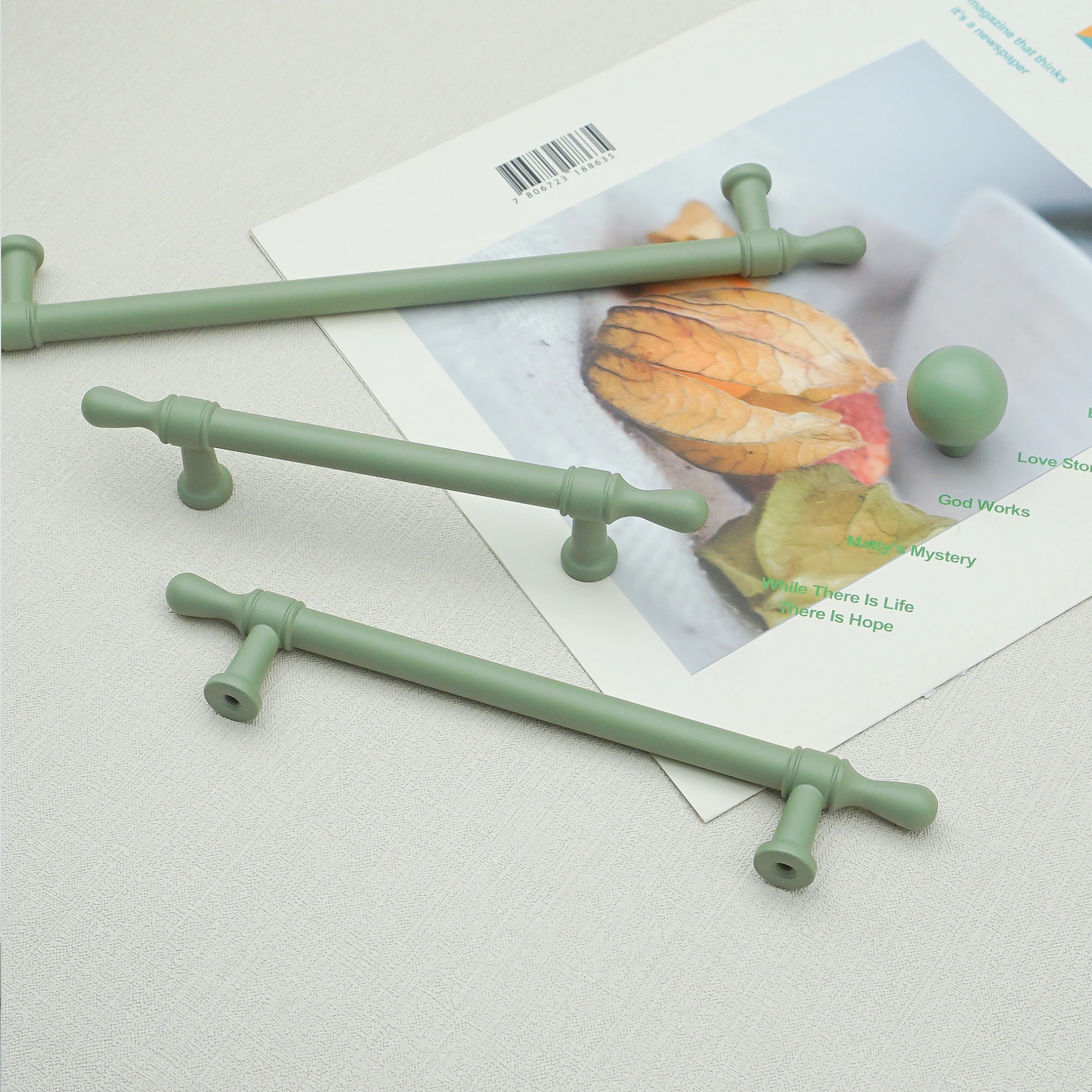 Matte Green Metal Handles for Cabinets and Drawers Round Ball Drawer Cupboard Knobs Modern Kitchen Accessories Wardrobe Pulls