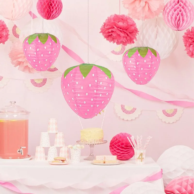 

3D Pink Strawberry Lantern Shaped DIY Handheld Paper Lantern Kids Party Decoration Happy Sweet Birthday Parti Decor Lantern