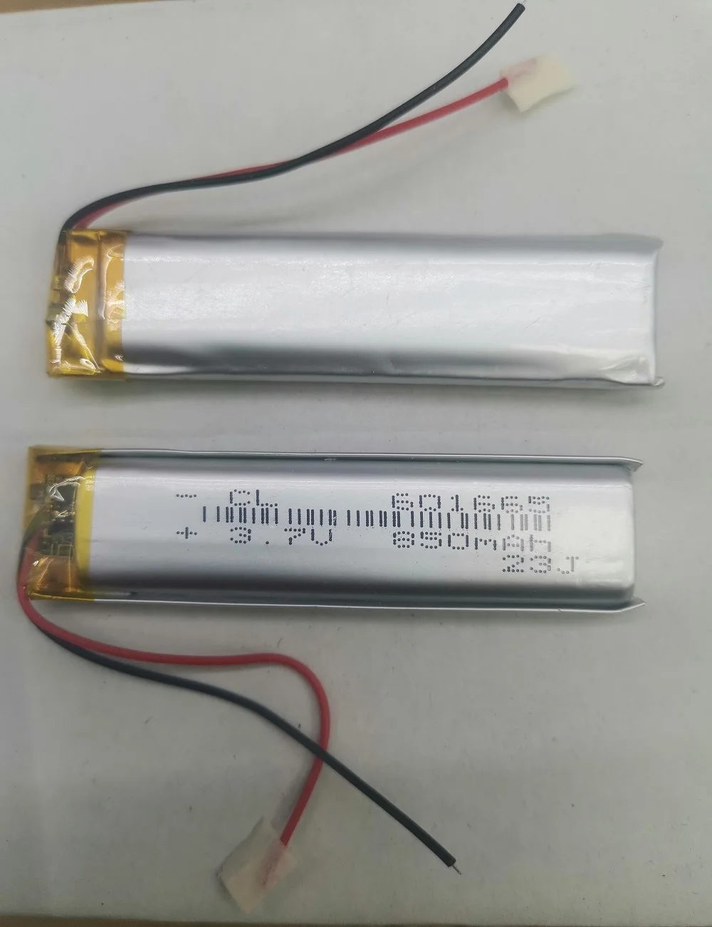 3.7V 2 wires 601665 850mah lithium battery with protection board , used for bluetooth MP4 1pcs/lot