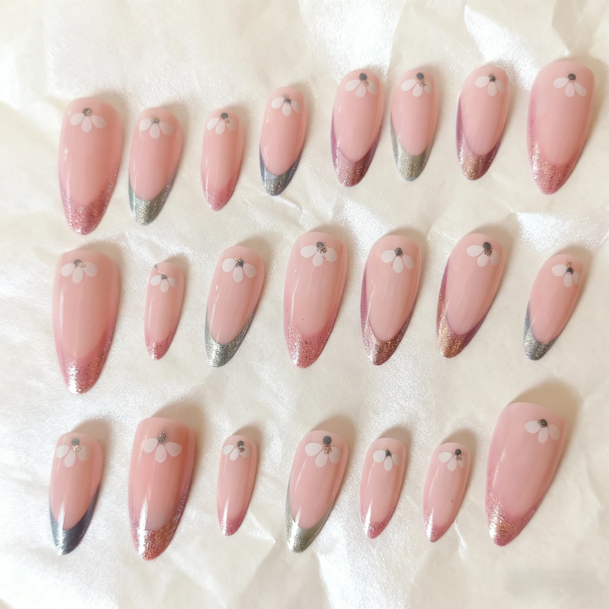 24Pc milieu amande faux ongles ensemble fleurs impression presse sur ongles conseils artificiel pleine crique brillant français faux ongles Art bricolage manucure