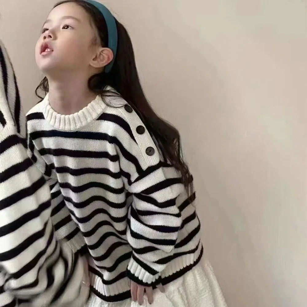 Girls Sweater 2024 Summer New Childrens Wear Korean Large Childrens Sweater Crewneck Pullover Foreign Style Striped Base Shirt