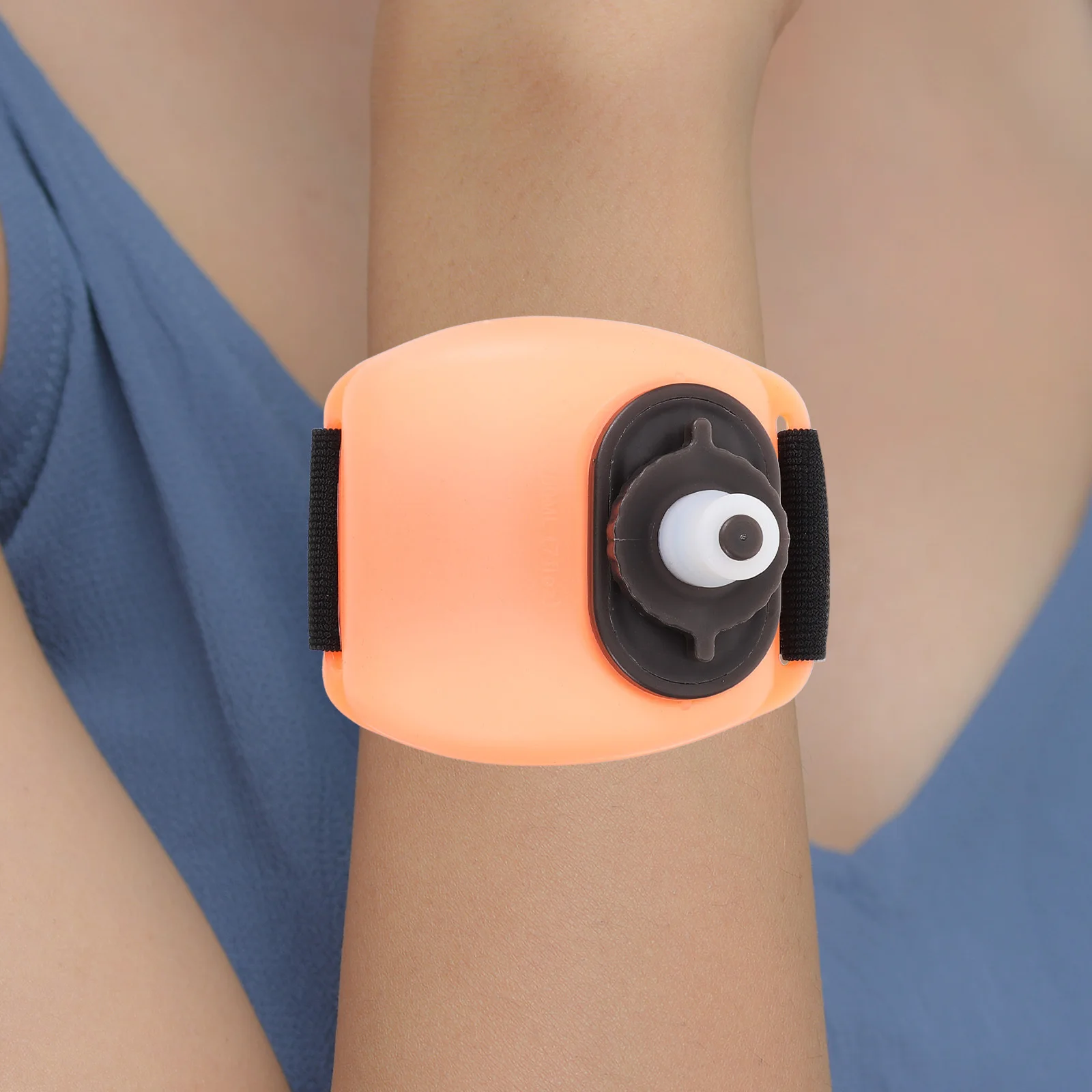 

Outdoor Sports Water Bottle Large Capacity Leakproof Wristband Design for Running Cycling Hiking Fitness Bike Water Bottle