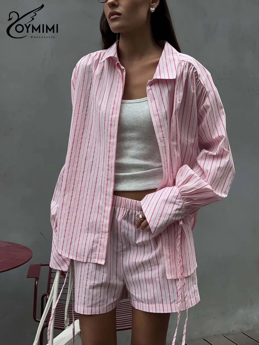 

Модный розовый комплект Oymimi с принтом: элегантная женская одежда из двух предметов, рубашка с длинным рукавом и отложным воротником на одной пуговице и шорты с высокой талией.