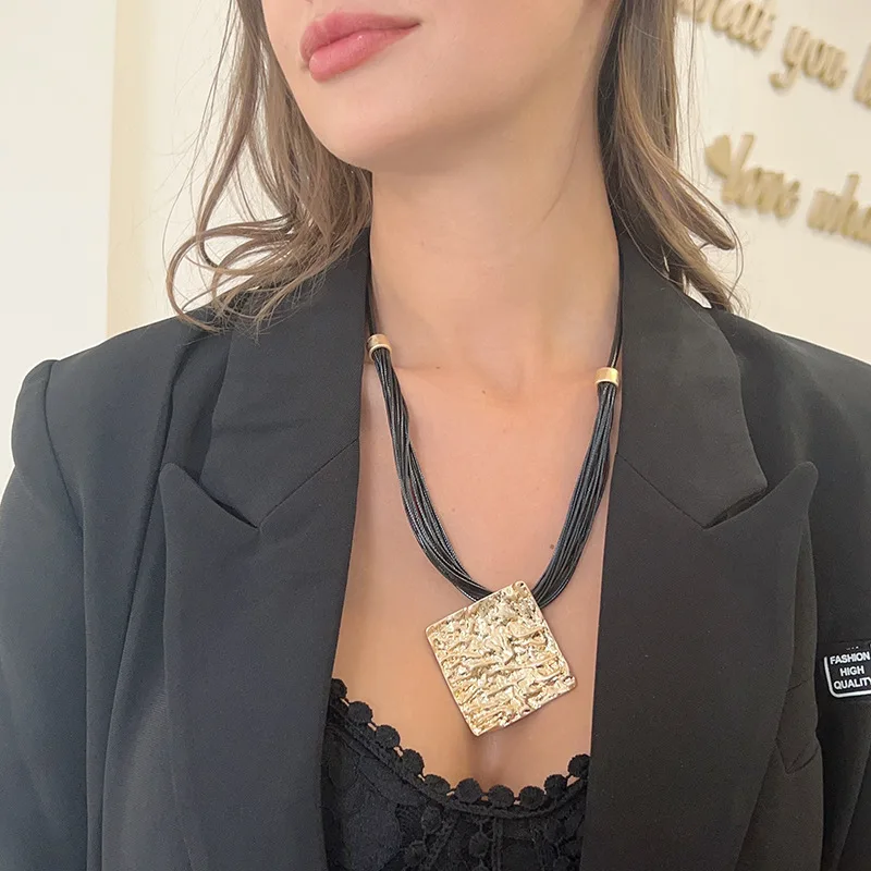 exclusive for Amazon's new geometric fashion generous necklace versatile exquisite simple women's metal pendant