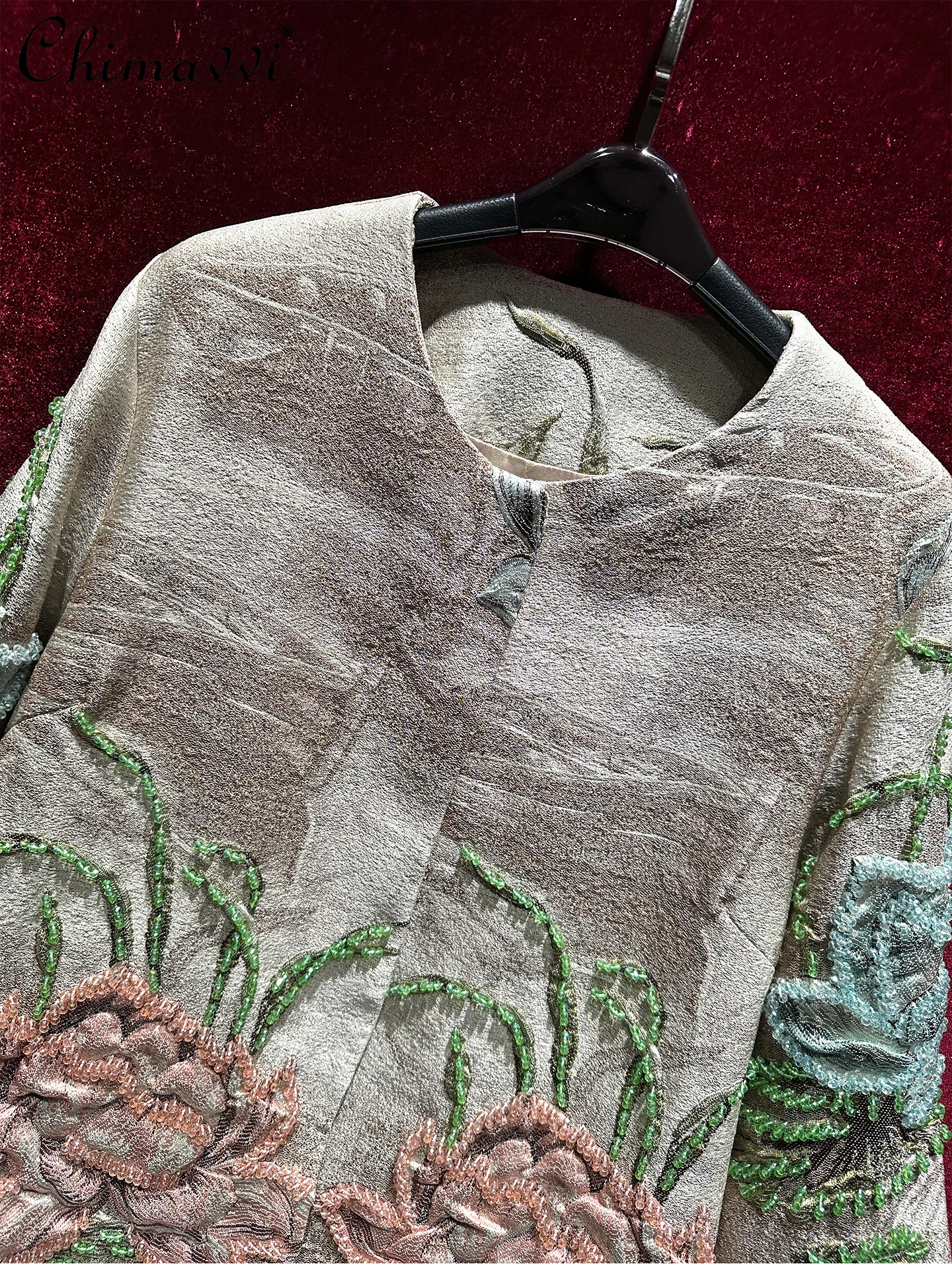 High-End 3D Embossed Jacquard Heavy Beading Mid-Length Coat Women 2025 Autumn High-end Loose Retro High-End Trench Coat