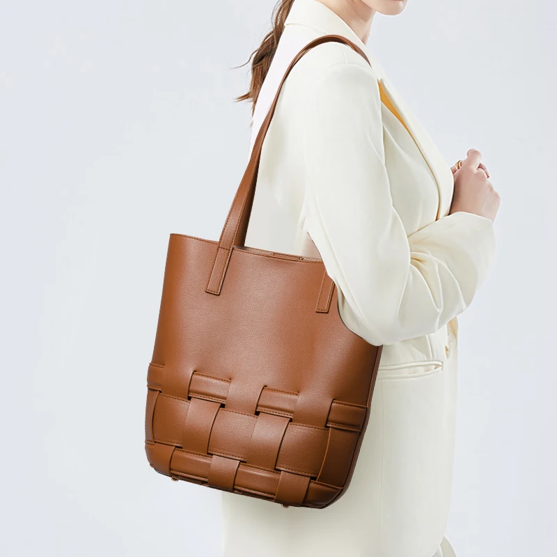 

Women's New Style High-End Genuine Leather Large-Capacity Tote Bag - Commuter, Openwork Woven Shoulder/Armpit Bag