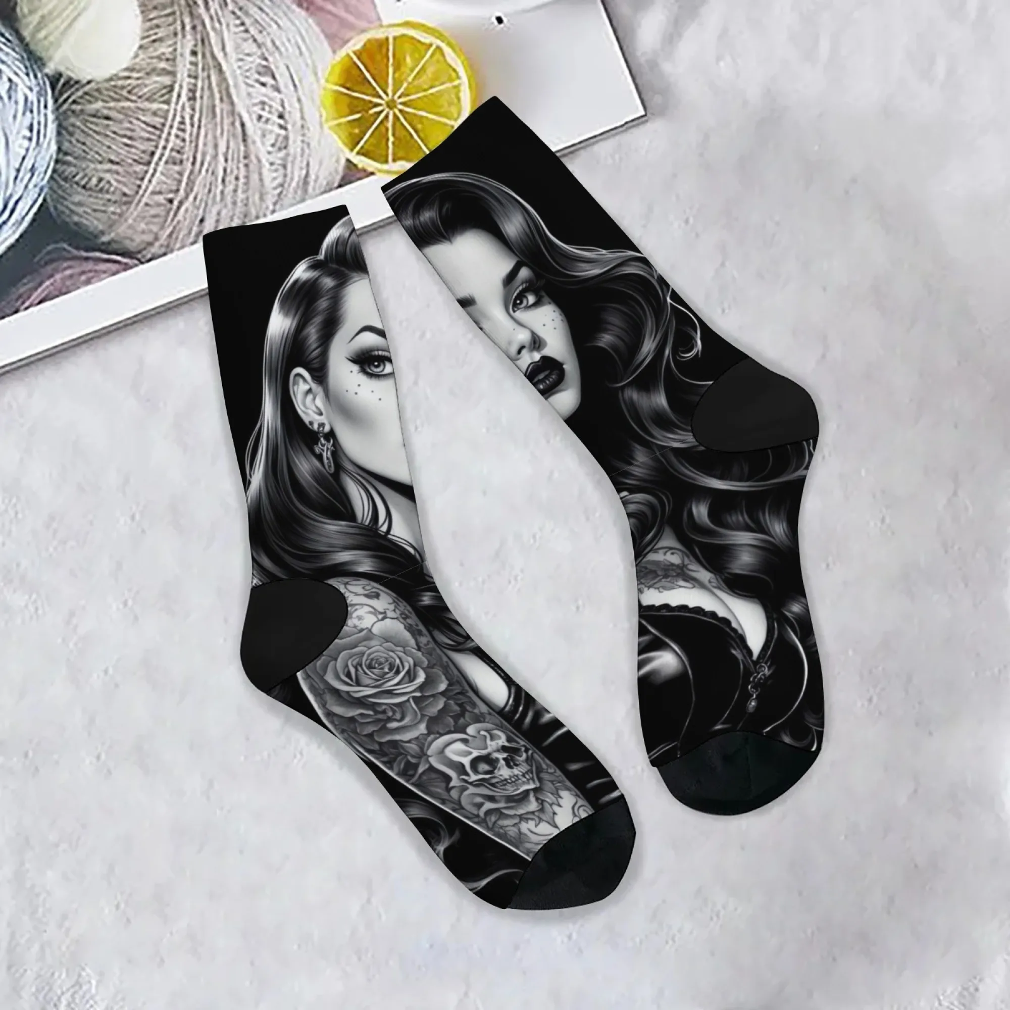 Nostalgic style street hip-hop girl pattern fun socks Harajuku retro fashion socks soft warm non-slip casual socks unisex gift