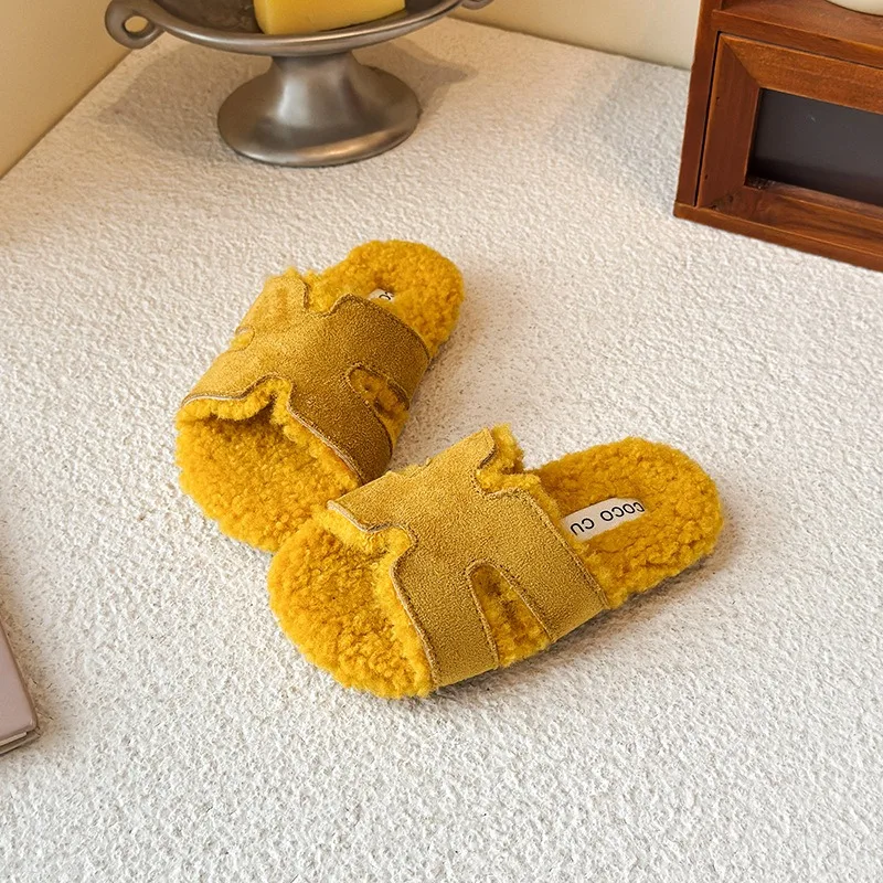 فتاة Xiaoxiangfeng الدافئة الرجعية رقيق النعال الخريف والشتاء المتقدمة الشعور لباس خارجي أفخم كلمة واحدة نعال من القطن