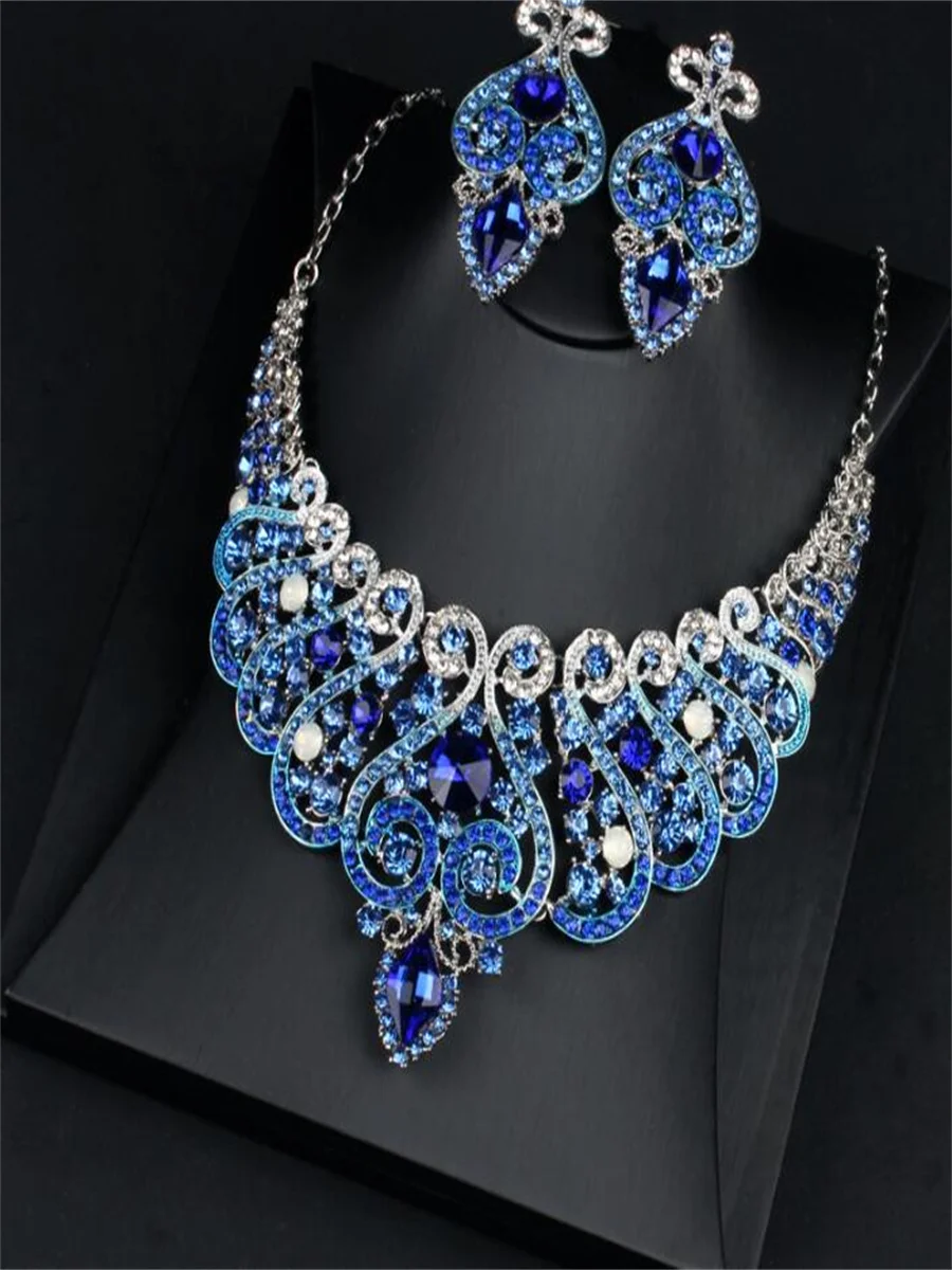 Retro temperament crystal necklace earrings set High-grade alloy jewelry accessories for woman