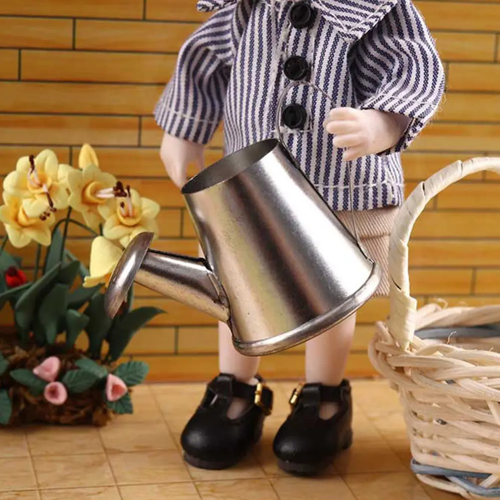 

2 шт. миниатюрных чайников для полива, тонкой работы, реалистичные, для декора стола, дома, сада, поделок, украшения