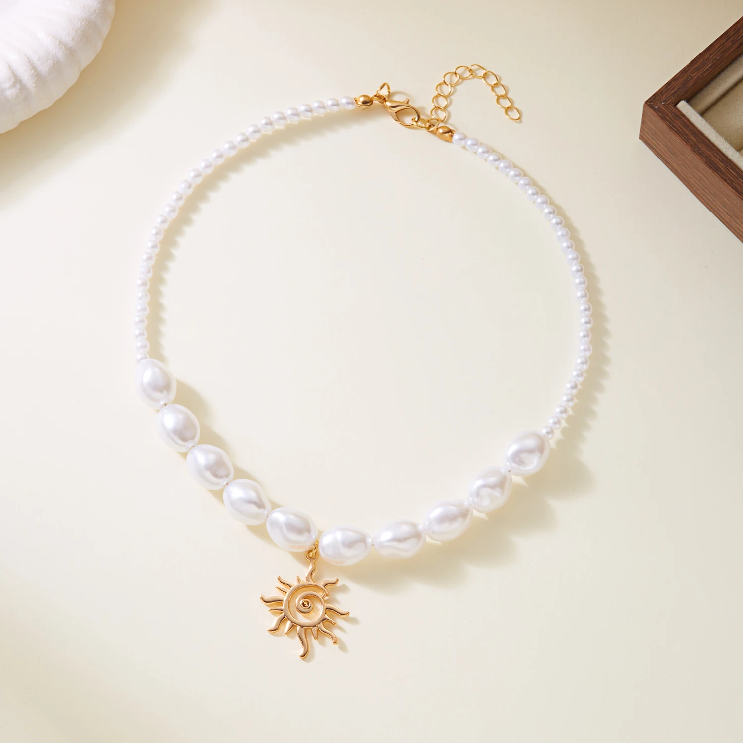 Elegante Imitation Perle Perlen Anhänger Halsketten für Frauen Einfache Unregelmäßige Perle Quaste Halsketten Damen Schmuck Hochzeit Geschenke – Detail 5
