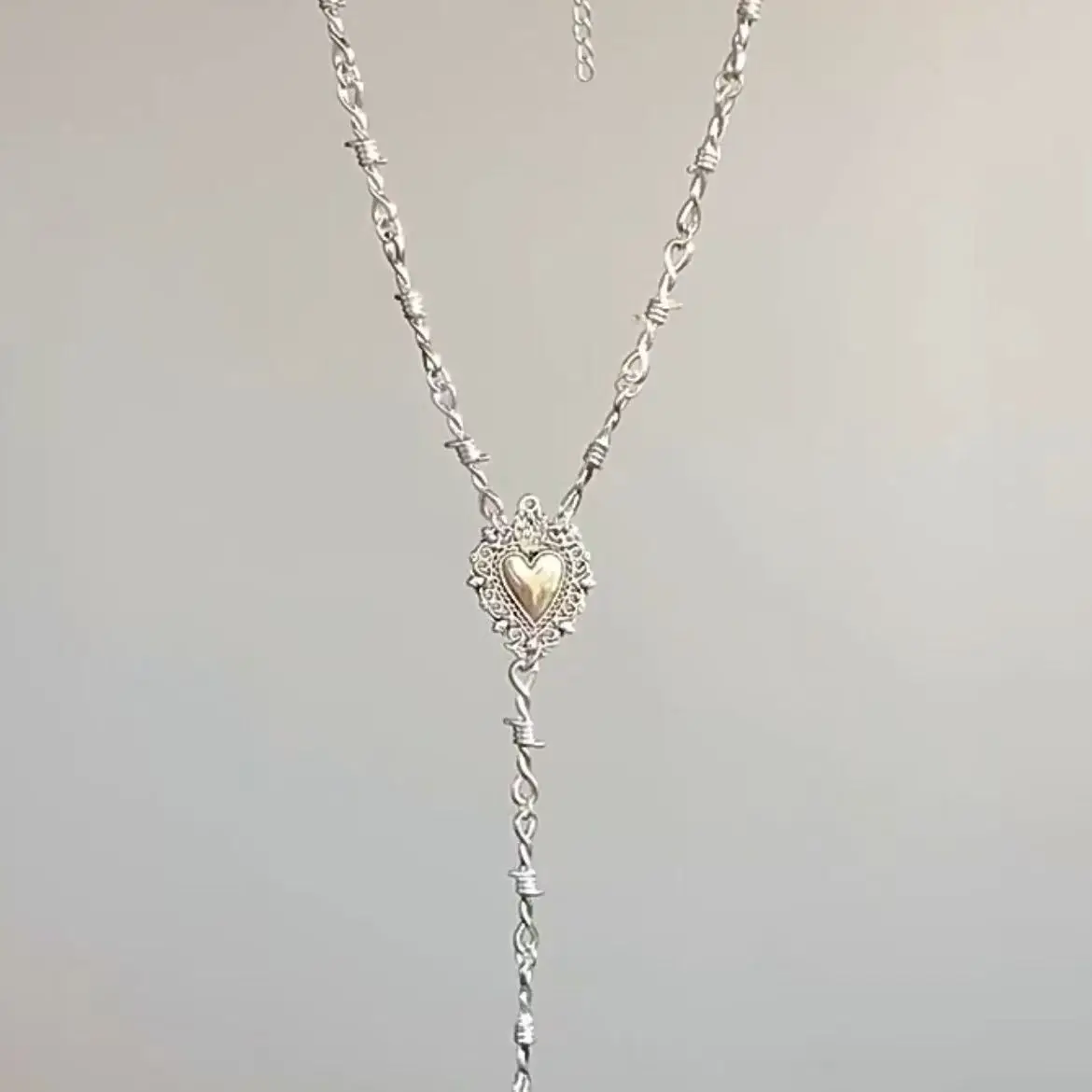 Gothic Barbed Wire Rivet Sexy Love Pendant Choker Necklace Thorn Clavicle Chain Punk Twisted Thorned Unisex Men Women Necklace