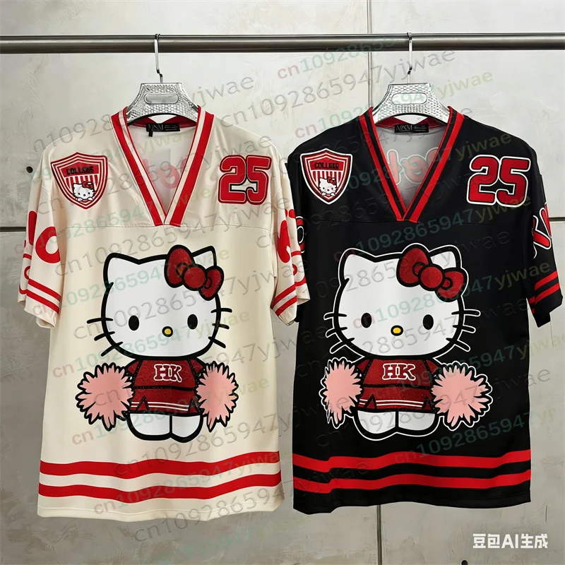 

2026 Sanrio Cartoon Hello Kitty Спортивная одежда для женщин и мужчин: свободные повседневные легкие дышащие топы с V-образным вырезом для уличной моды и косплея