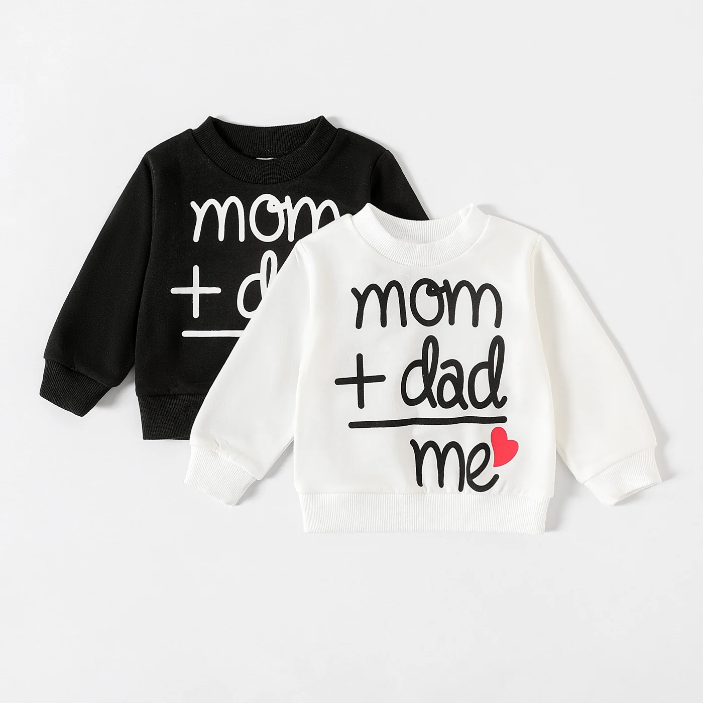 

PatPat Baby Boy/Girl Heart & Letter Print Long-sleeve Sweatshirt