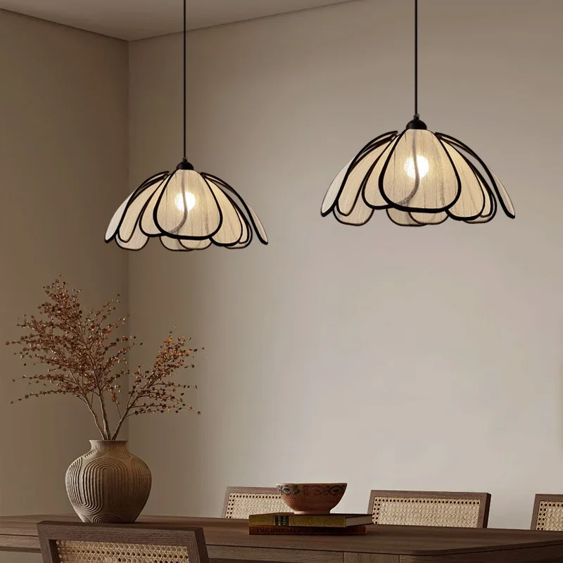 

Flower Warm Pendant Light Indoor Nordic Winds Chandelier Hanging Lamps For Bedroom Living Rooms Restaurant Designer Lighting
