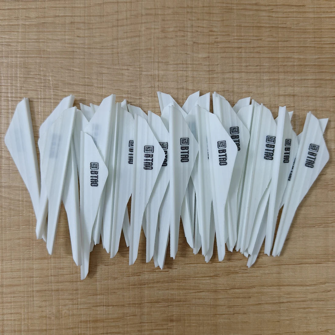 50pcs Rubber Arrow Vanes 2.6 Inch Feathers Archery Fletching DIY for Compound Recurve Bow Target Hunting Shooting Accessory