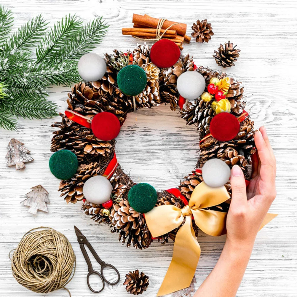 

2Pcs Household Pompom Pendant Safe Material Festive Decor Christmas Tree Window Display Fall Garland Ball String