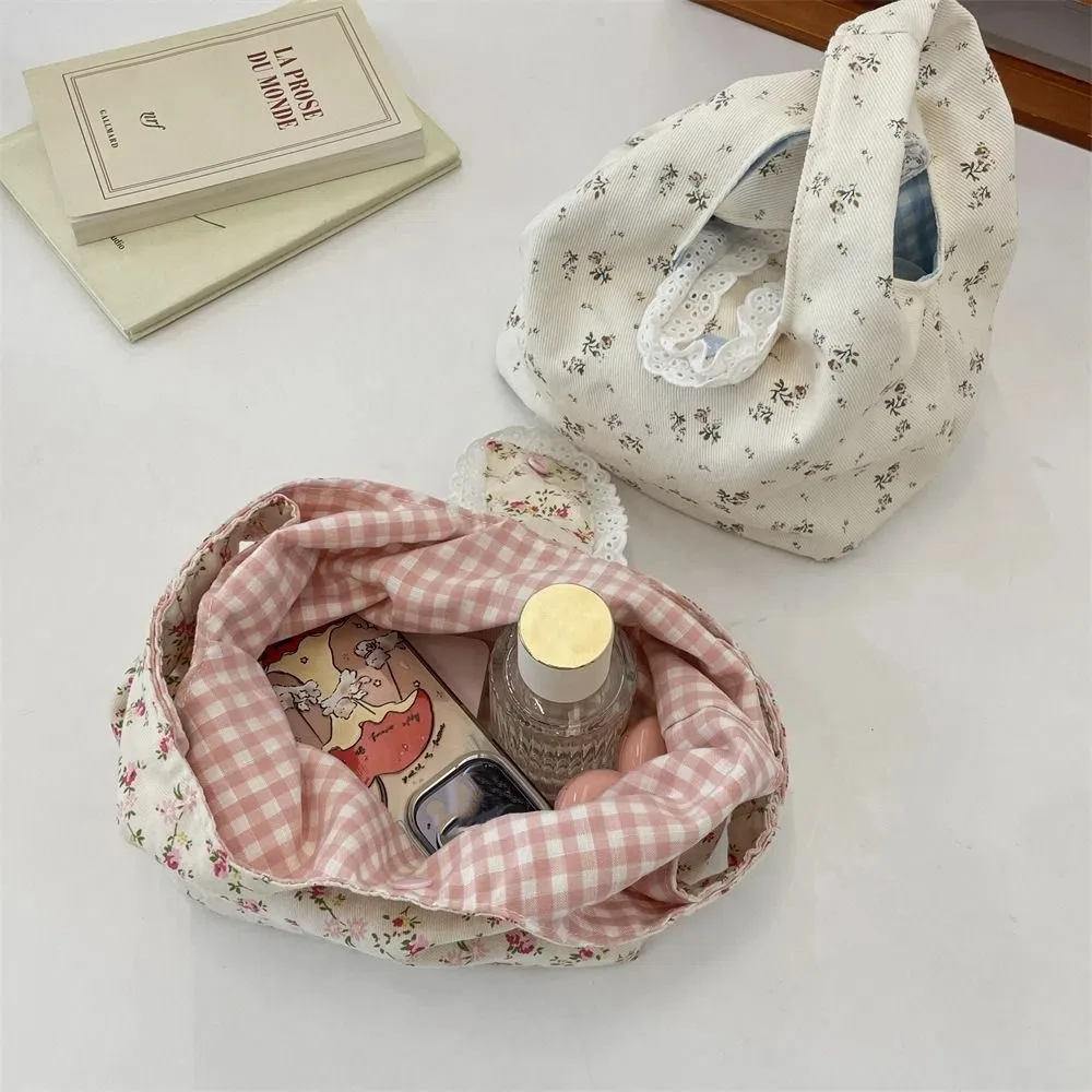 

Sweet Purse Fresh Floral Wrist Bag Korean Style Small Tote Bag Spring Outing Handbag Large Capacity Women Shoulder Bag Lunch Bag