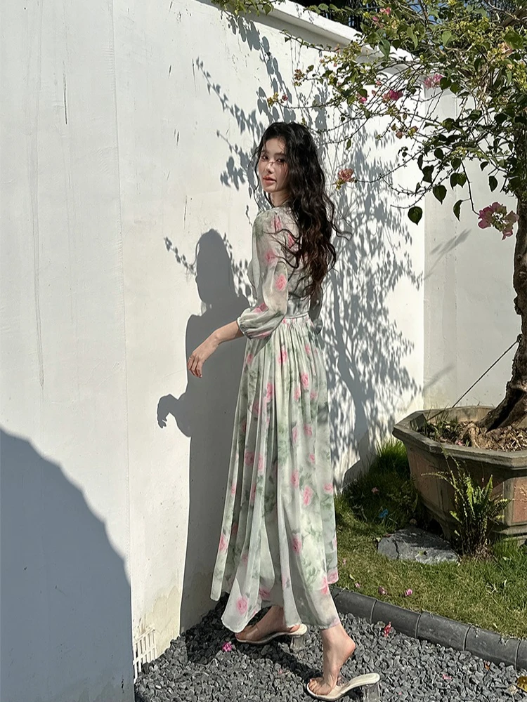 Setelan Chiffon Baru 2025, Rok Dua Potong Lengan Setengah, Musim Gugur, Gaya Boho Floral, Mode Korea, Atasan Pendek Berkerut V-Neck, Rok Panjang