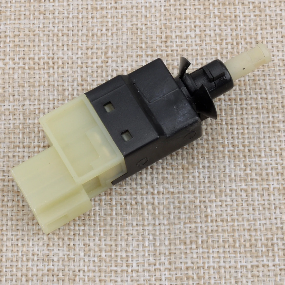 Brake Light Switch Fit For Mercedes Benz A B CLS E Class Viano Sprinter W169 W245 W211 W639 V30730140 A0015454409 A0015456709 view 2