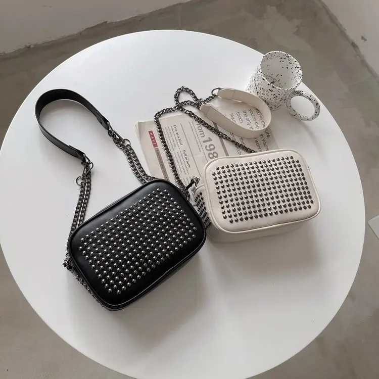 

Новая квадратная сумка со стразами 2026 года, трансформируемая сумка через плечо с верхней ручкой, элегантная сумка в дизайнерском стиле для повседневного использования