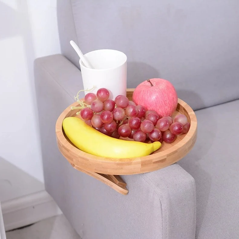 Natürliches Holz-Sofatablett zum Anklemmen an die Armlehne, praktisches TV-Snack-Tablett für Fernbedienung, Kaffee und Snacks