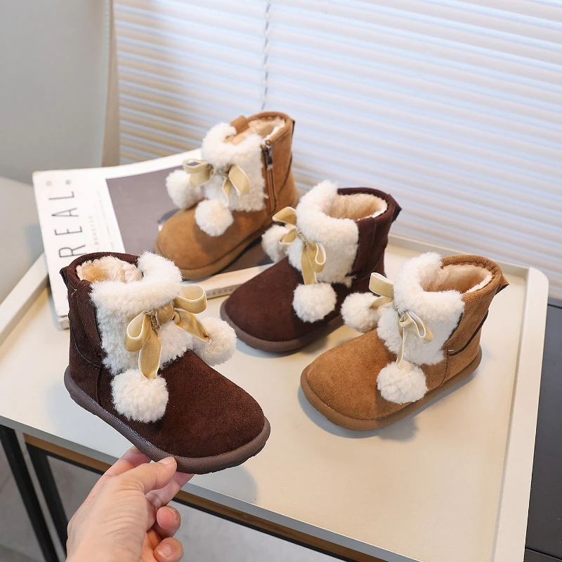 

Новые горячие продажи зимних сапог для девочек, мягкие пушистые детские модные ботильоны принцессы, уличные детские повседневные хлопковые сапоги с комочками волос